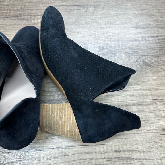 Cole Haan~Women’s~”Ferd” Black SuedePerforated Heeled Bootie~Size 9 - Picture 7 of 10